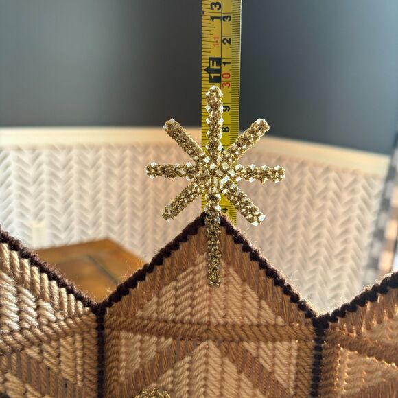 Nativity Triptych The First Christmas Mantle Sitter Plastic Canvas Completed Kit - Picture 7 of 8